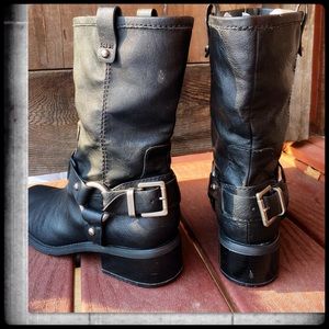 JESSICA SIMPSON BLACK HARNESS MOTORCYCLE BOOTS 8.0